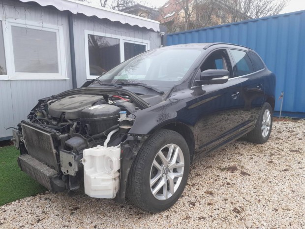 Volvo XC60 2.0 [D4] Momentum Geartronic mo-i. 1...